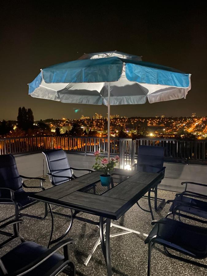 Bed and Breakfast Six Minutes To Rupert Station Vancouver Exterior foto
